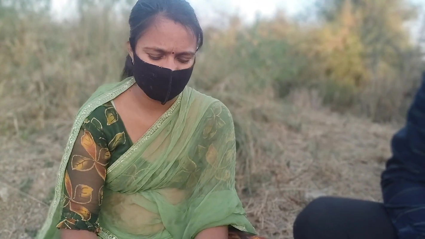 Sex on the Farm by Listening to Notty Joke, Fucked Her Outdoor Jungal Sex with Full Hindi Audio