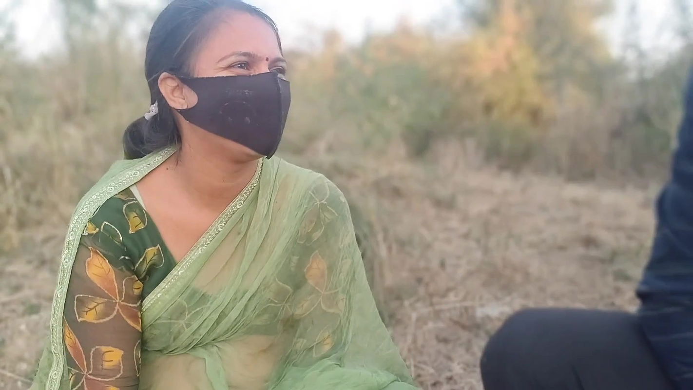 Sex on the Farm by Listening to Notty Joke, Fucked Her Outdoor Jungal Sex with Full Hindi Audio