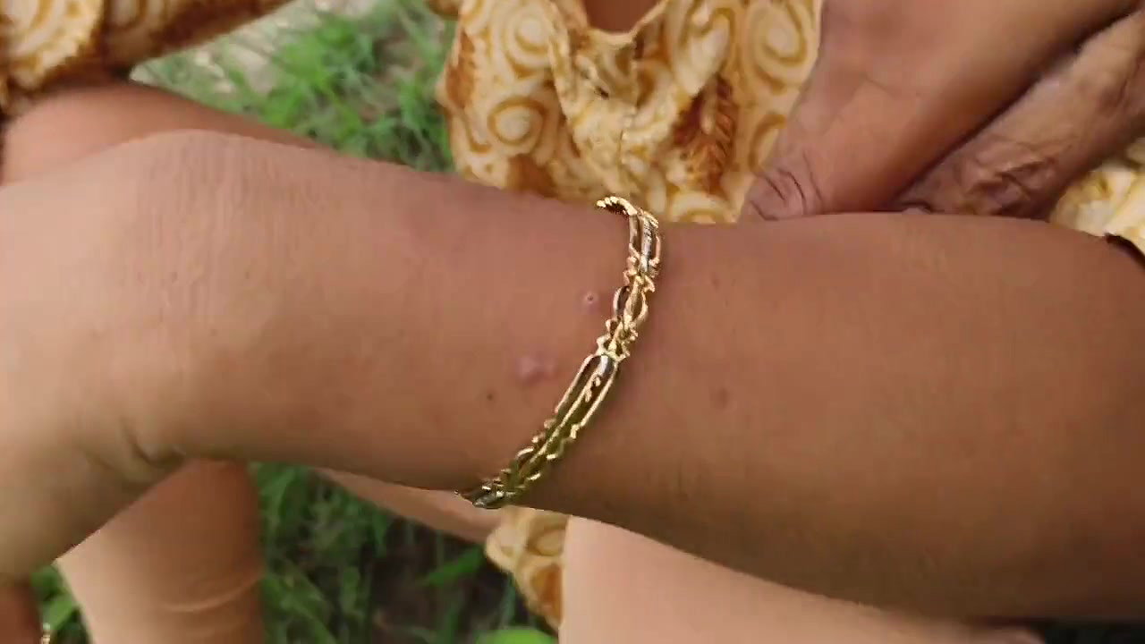 Sister-in-law Was Lost in the Fields and Got Fucked by Brother-in-law.