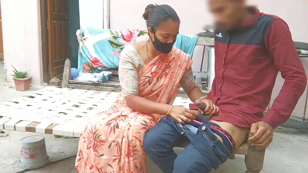 Soniya Maid’s Dirty Pussy Fucked Hard by Boss After Deep Blowjob