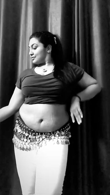 Big navel bhabi hot shorts video collection-9
