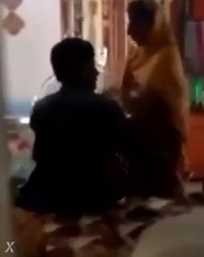 Desi village bhabi spy video