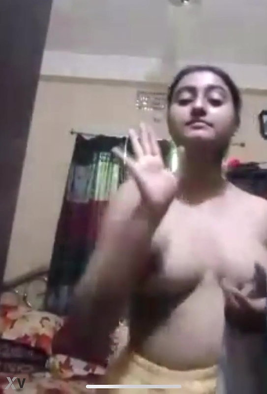 Beautiful Cute Bd Girl Showing
