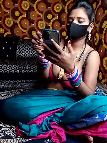 Stripchat-Public.Show-c-Riya_sam69-2025.05.14.192709