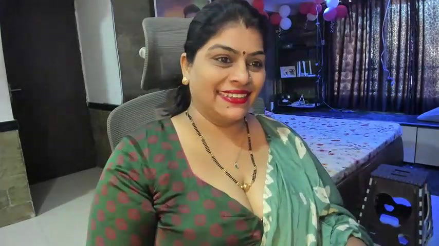 Stripchat-Public.Show-c-tarivishu23-2025.02.19.050000