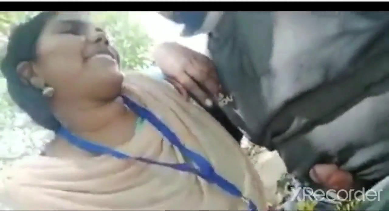 Tamil outdoor romance hot blowjob with office staff