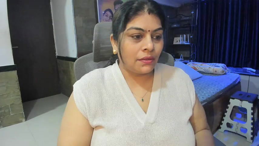 Stripchat-Public.Show-c-tarivishu23-2025.03.12.130552