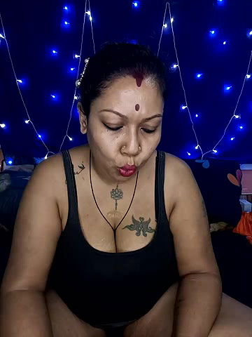 Stripchat-Public.Show-c-YOUR_LOVELY-40-2025.02.11.171011