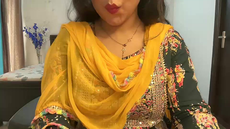 Stripchat-Public.Show-f-Adeline_lilly-2025.05.16.103334