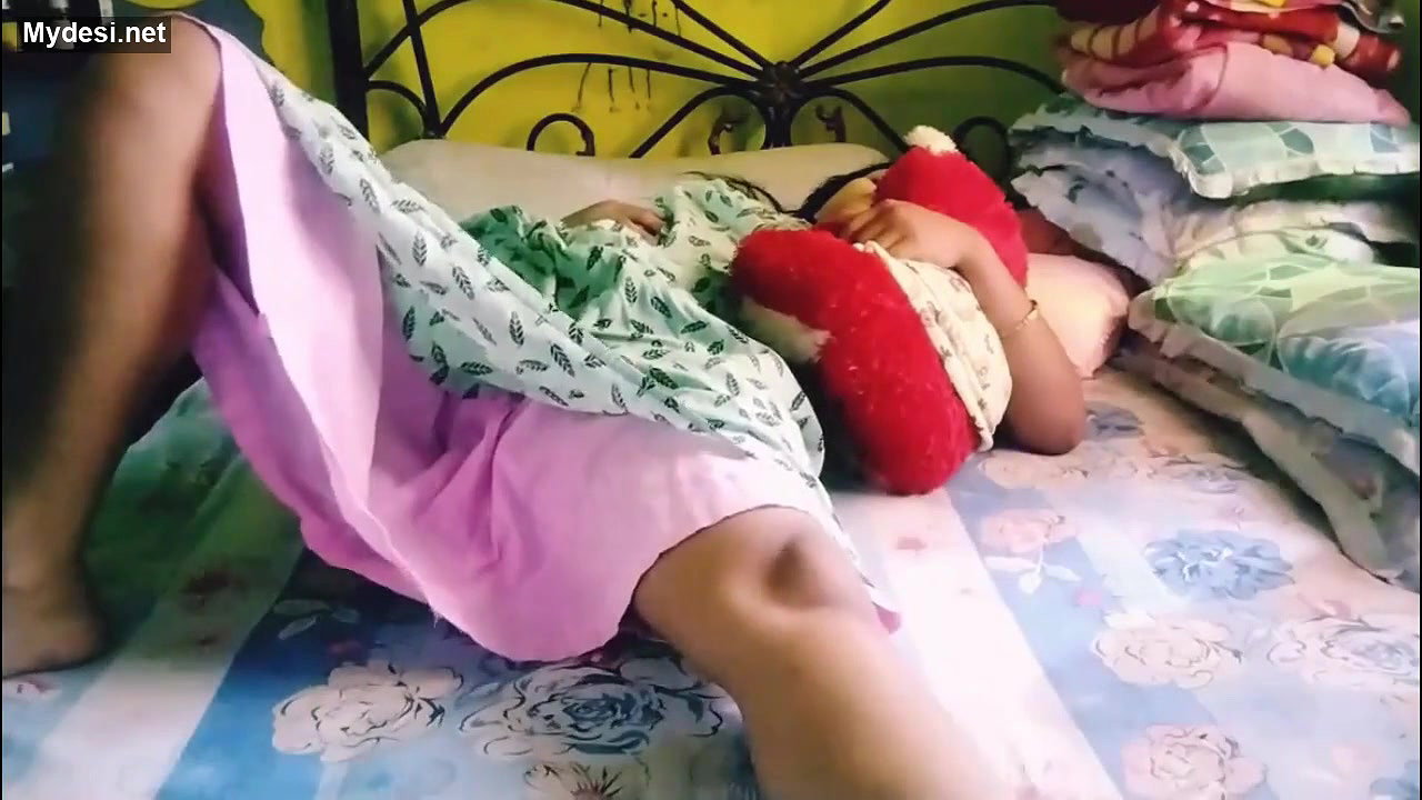 Selvi Aunty Showing her pusy in Nigthy