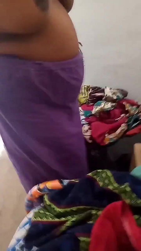 Tamil southindian bhabhi hot show with tamil talkings dont mis it