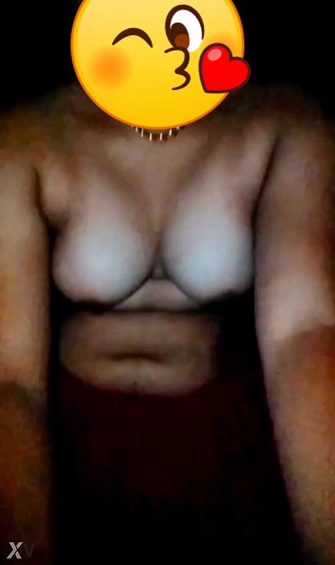 Desi bhabi sexy boobs 2