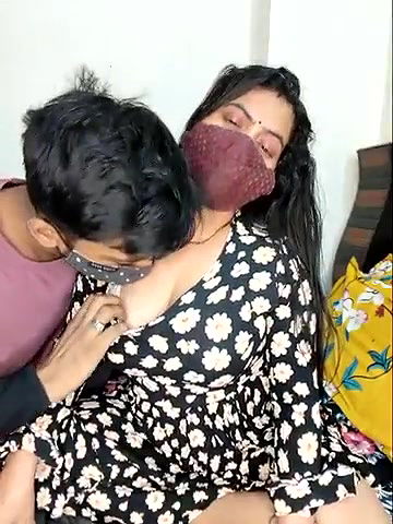 Stripchat-Public.Show-c-Fun_game-2025.05.02.171309