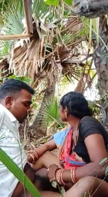 Desi village aunty fucking with young devar