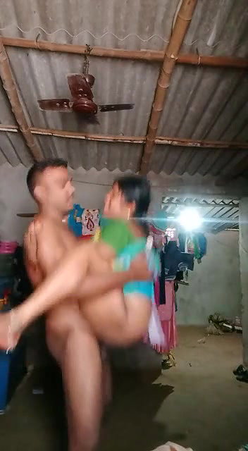 Desi village aunty fucking with young devar