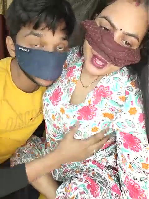 Stripchat-Public.Show-c-Fun_game-2025.05.17.103329