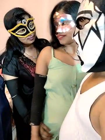 Stripchat-Public.Show-c-Hot_mina8585-2025.03.16.180122