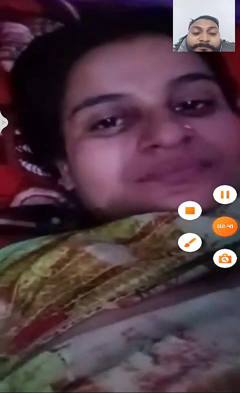 Sexy Bhabhi Shows Boobs and Pussy On VC