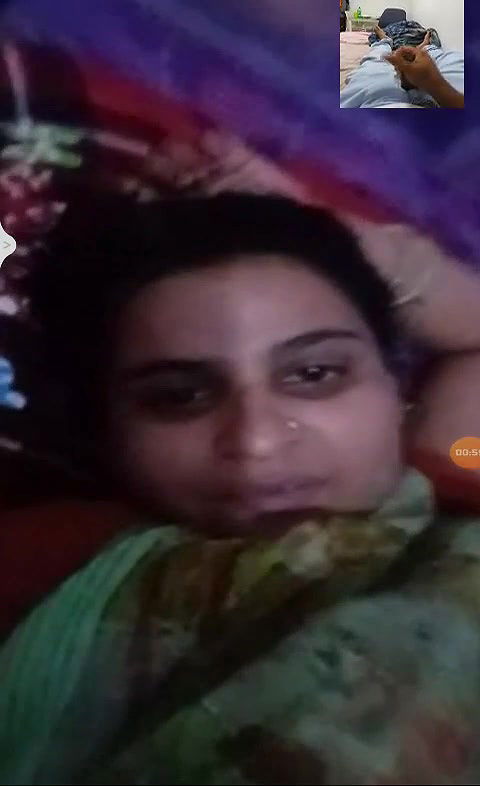 Sexy Bhabhi Shows Boobs and Pussy On VC