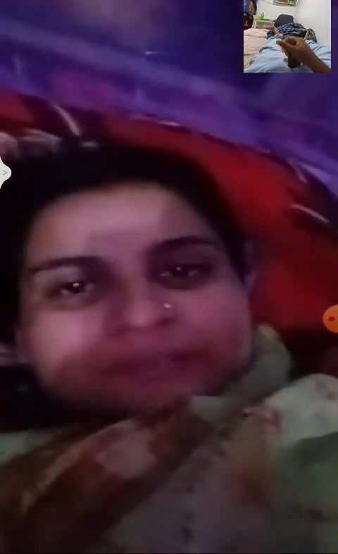 Sexy Bhabhi Shows Boobs and Pussy On VC