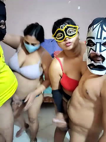 Stripchat-Public.Show-c-Hot_mina8585-2025.05.20.093526