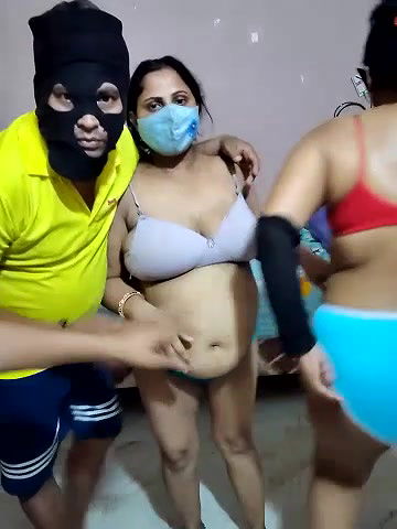 Stripchat-Public.Show-c-Hot_mina8585-2025.05.20.120350