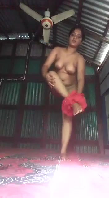 Village Bhabi Showing