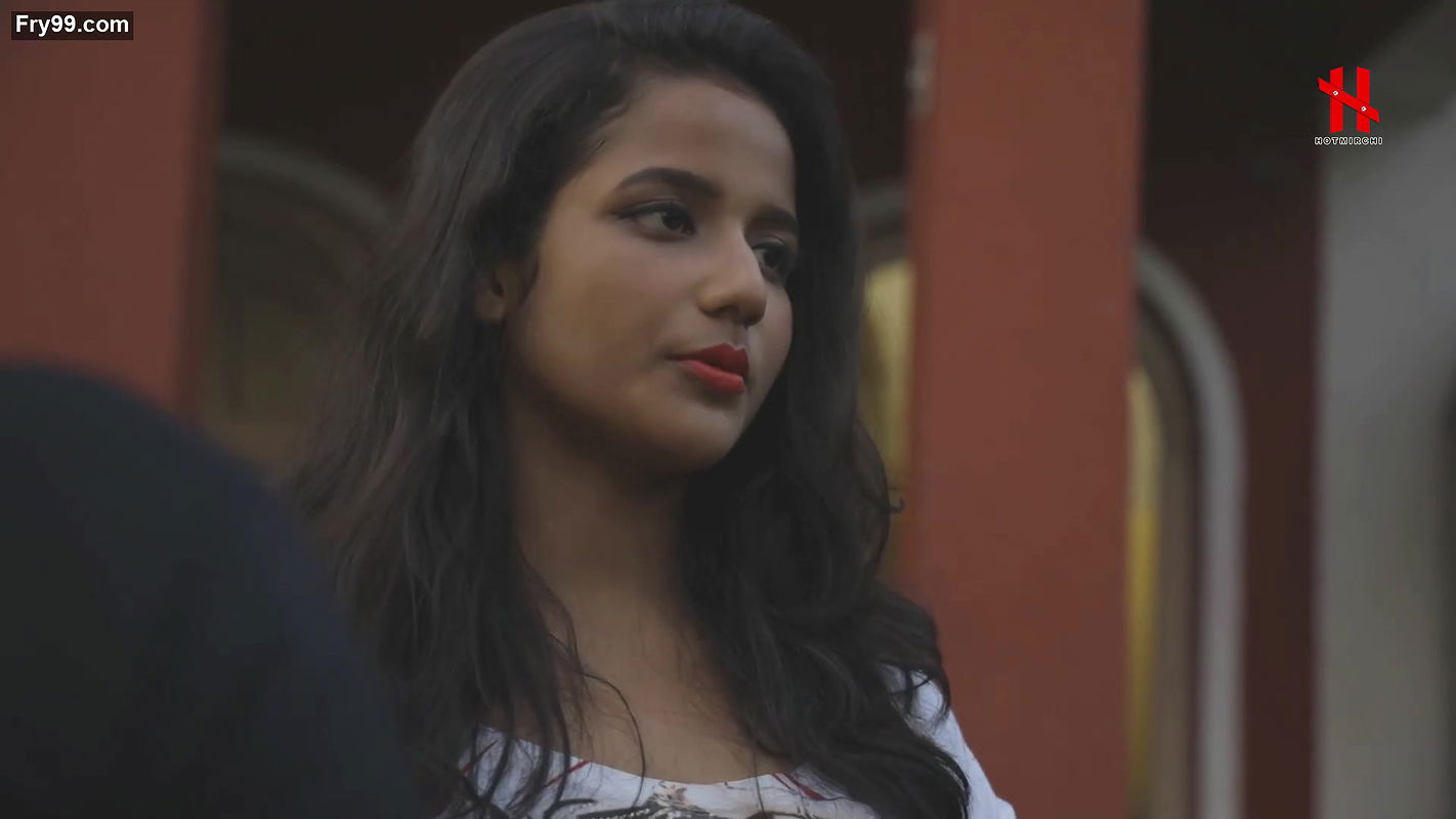 Hottest Kajal Singh – near naked boobs, nipple peek, hard liplicking smooch,navel kis