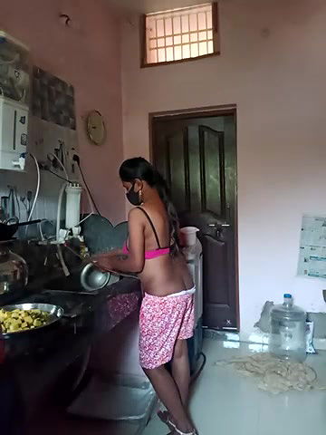 Stripchat-Public.Show-c-Riya_sam69-2025.05.15.032029