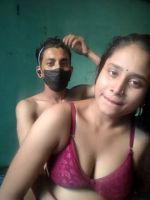 Stripchat-Public.Show-c-Seducing_couple-2025.04.30.074206