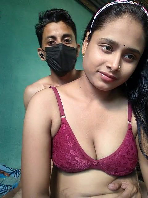 Stripchat-Public.Show-c-Seducing_couple-2025.04.30.081225