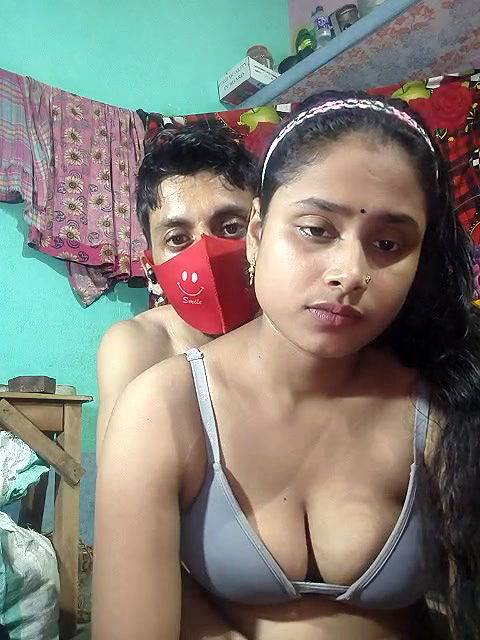 Stripchat-Public.Show-c-Seducing_couple-2025.04.30.194619