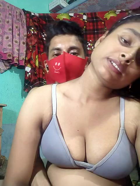 Stripchat-Public.Show-c-Seducing_couple-2025.04.30.202317