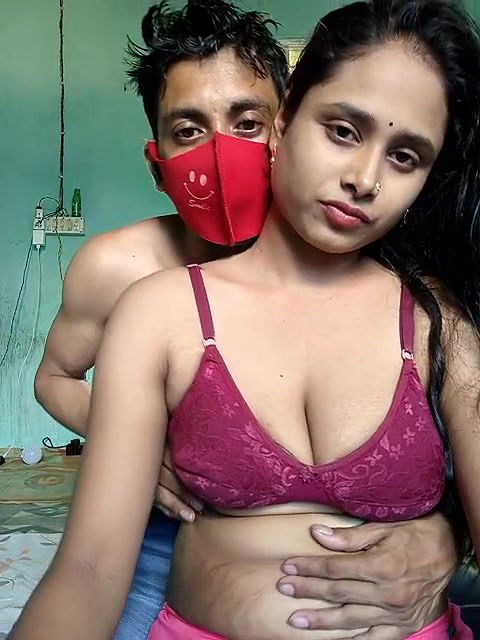 Stripchat-Public.Show-c-Seducing_couple-2025.05.04.105124