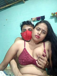 Stripchat-Public.Show-c-Seducing_couple-2025.05.04.184904