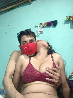 Stripchat-Public.Show-c-Seducing_couple-2025.05.04.184904