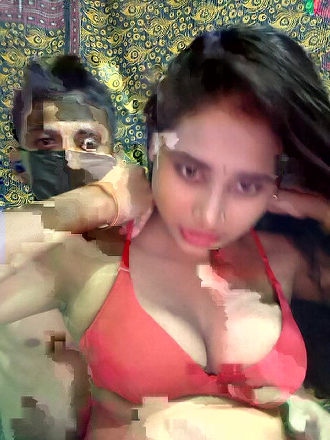 Stripchat-Public.Show-c-Seducing_couple-2025.05.22.175356