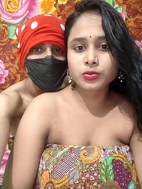 Stripchat-Public.Show-c-Seducing_couple-2025.06.11.105944