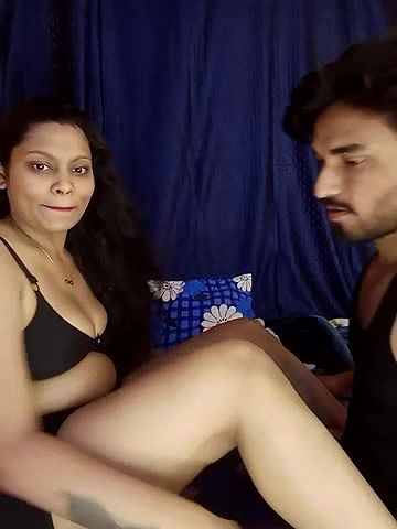 Stripchat-Public.Show-c-Sexy_DarloSiya-2025.04.01.181825