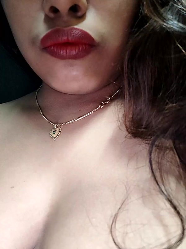 Stripchat-Public.Show-c-sexyindi_couple-2024.11.22.081832