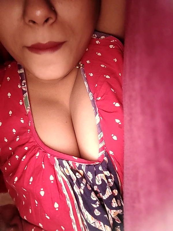 Stripchat-Public.Show-c-sexyindi_couple-2025.02.07.080044