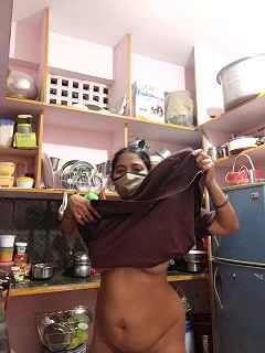 Stripchat-Public.Show-c-Sexynageena-2025.02.03.204313