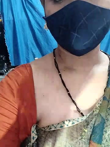 Stripchat-Public.Show-c-Sexynageena-2025.05.05.010521