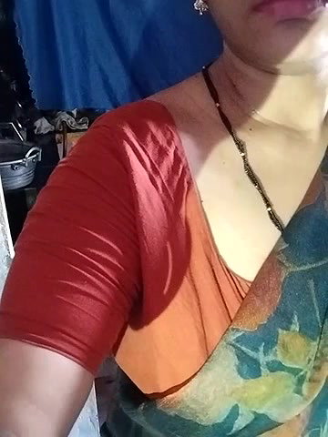 Stripchat-Public.Show-c-Sexynageena-2025.05.05.023255
