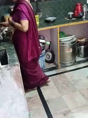 Stripchat-Public.Show-c-Sexynageena-2025.05.06.025224