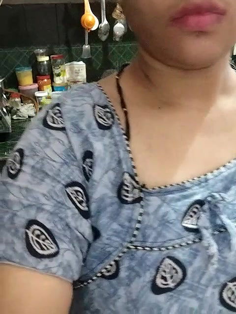 Stripchat-Public.Show-c-Sexynageena-2025.05.07.020309