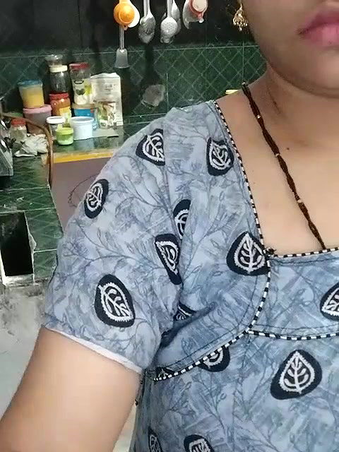 Stripchat-Public.Show-c-Sexynageena-2025.05.07.020309