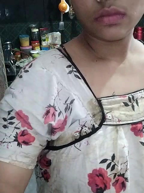 Stripchat-Public.Show-c-Sexynageena-2025.05.08.021928