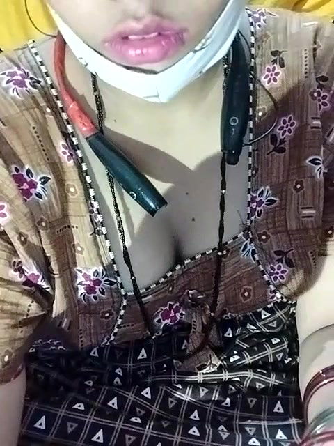 Stripchat-Public.Show-c-Sexynageena-2025.05.09.194554