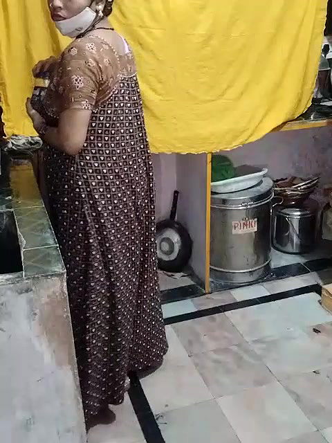 Stripchat-Public.Show-c-Sexynageena-2025.05.10.003128